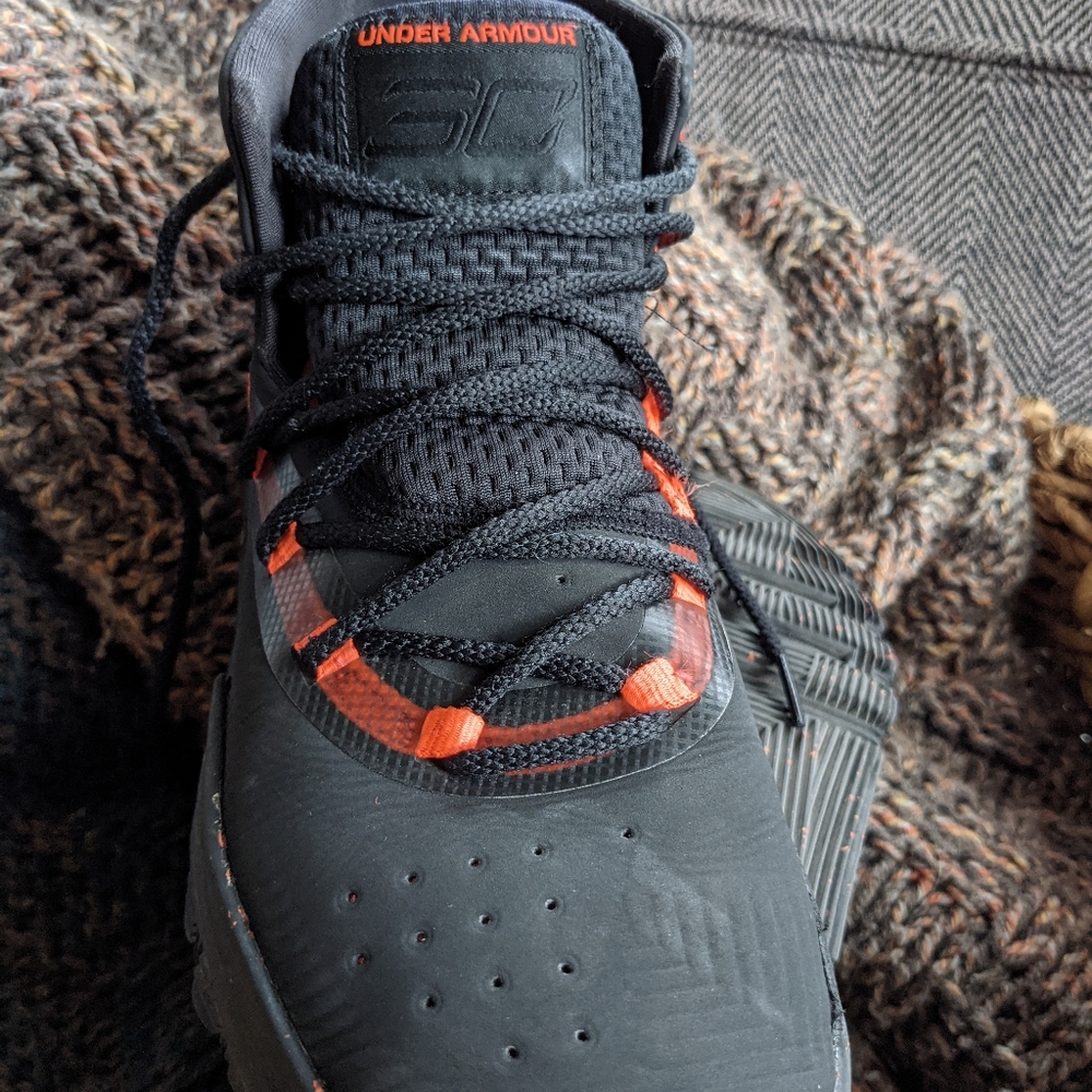 Under Armour Steph curry shoes - Picture 3 of 7